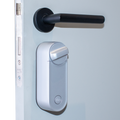 Serratura smart Yale Linus L2 argento motorizzata Bluetooth WiFi con app Yale Home e compatibilità Ajax